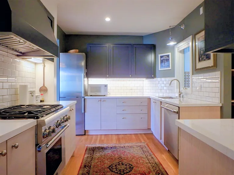 1856 Green St #5 — Photo 6