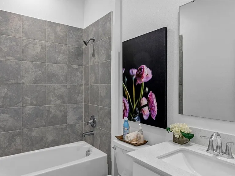 697 Peroni Ave — Photo 11