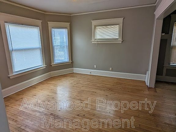 3rd image of 2909-11 N 29th St #2909