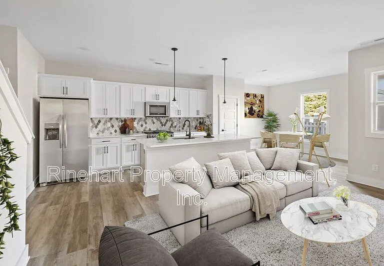 380 Ginsberg Rd — Photo 1