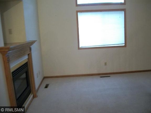 4th image of 577 Woodduck Dr