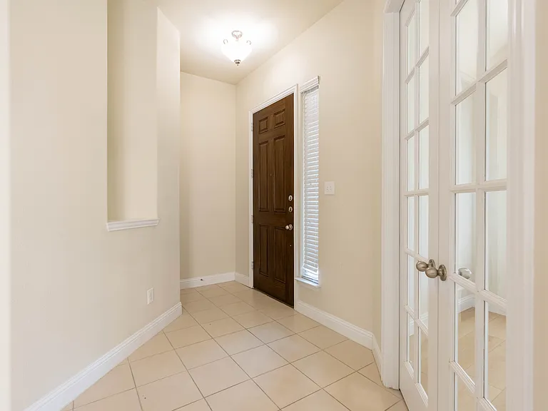 612 Calliopsis St — Photo 4