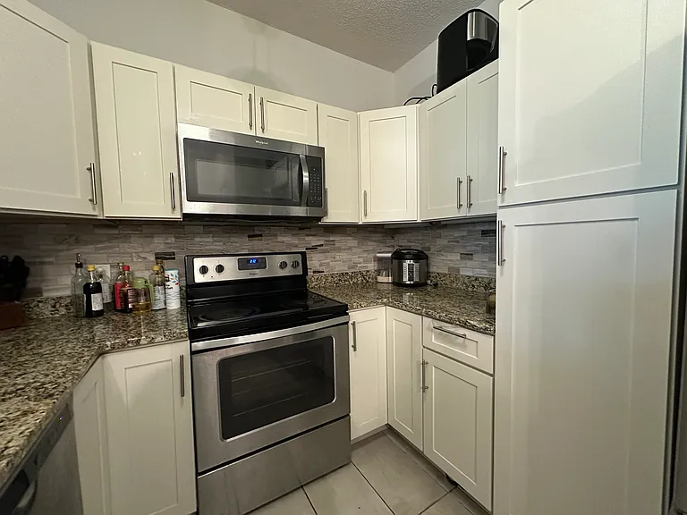 47 Bradford Commons Ln #47 — Photo 5