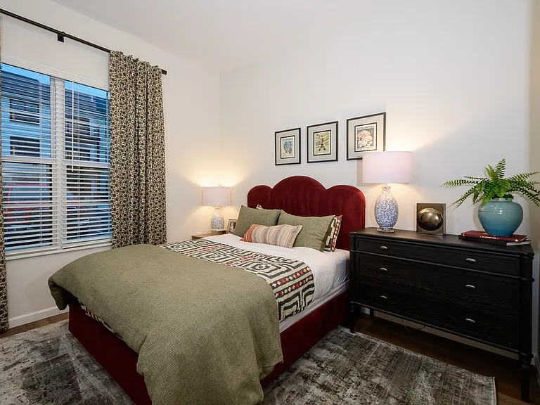 Kempton Apartments — Photo 36