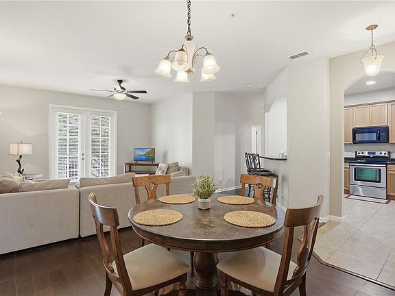 5th image of 3001 LAUREL RUN LANE #204