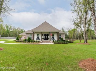 7808 Songbird Ln, Moss Pt, MS 39562