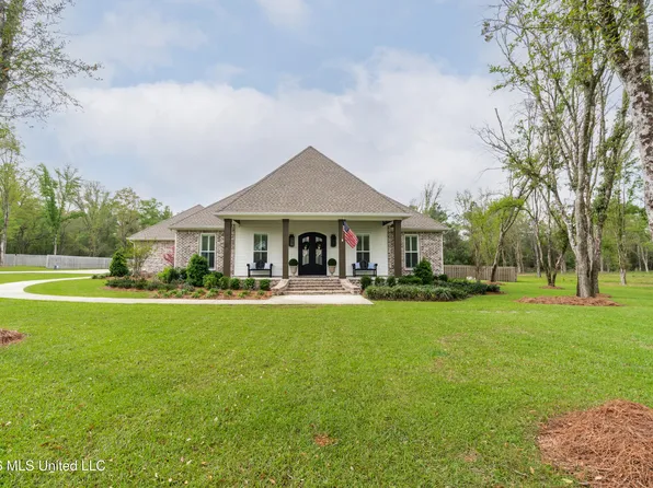 7808 Songbird Ln, Moss Pt, MS 39562