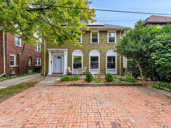 904 Ashland St, Detroit, MI 48215