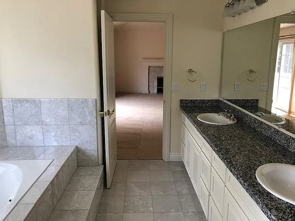 4th image of 1154 Teresa Ln