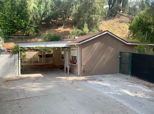 21425 Alamo St, Woodland Hills, CA 91364