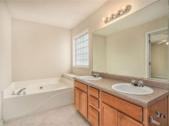 4th image of 6618 Killington Ct