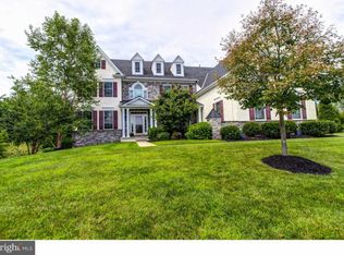 571 Woodview Ln, Harleysville, PA 19438