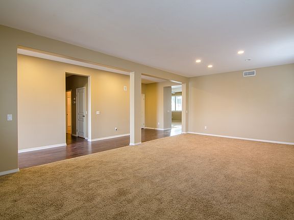 5th image of 27937 Breakwater Ct