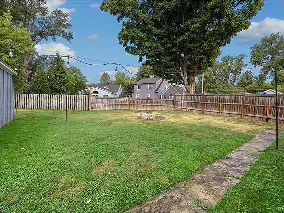 5th image of 1249 Tulip St