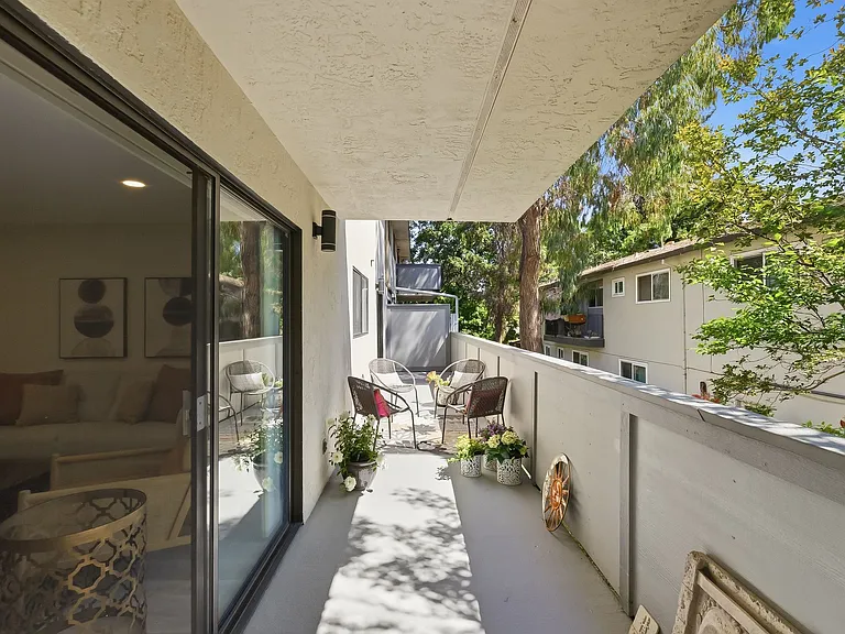 19 Claremont Ave #5 — Photo 17