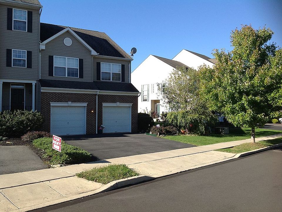 1st image of 5242 Dartmouth Dr
