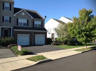 5242 Dartmouth Dr, Macungie, PA 18062