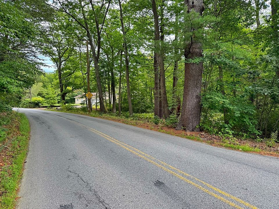 2nd image of 64 Seabrook Rd