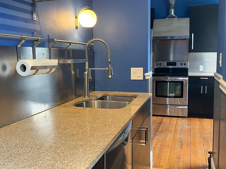 55 Vernon St #2 — Photo 3