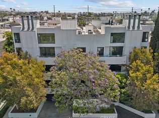 656 N West Knoll Dr APT 202, West Hollywood, CA 90069