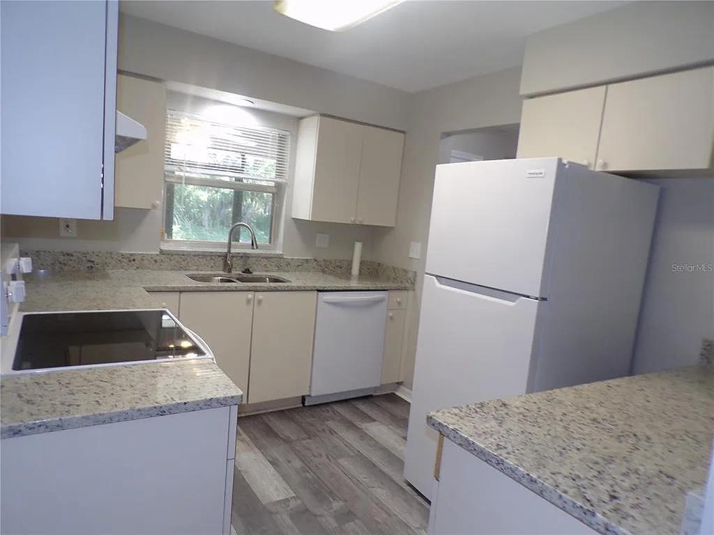 2 bed, 2.0 bath, 1050 sqft, $1,500 — Photo 3