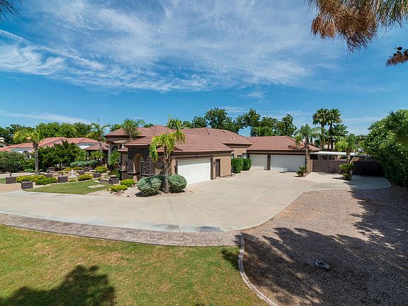 4th image of 3848 E Ivyglen Cir