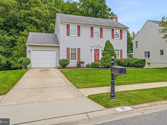 3rd image of 15 Gloucester Ct