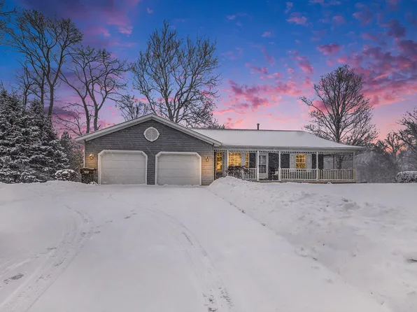 1975 Red Run Dr, Dorr, MI 49323