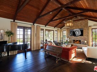 2708 Bowmont Dr, Beverly Hills, CA 90210