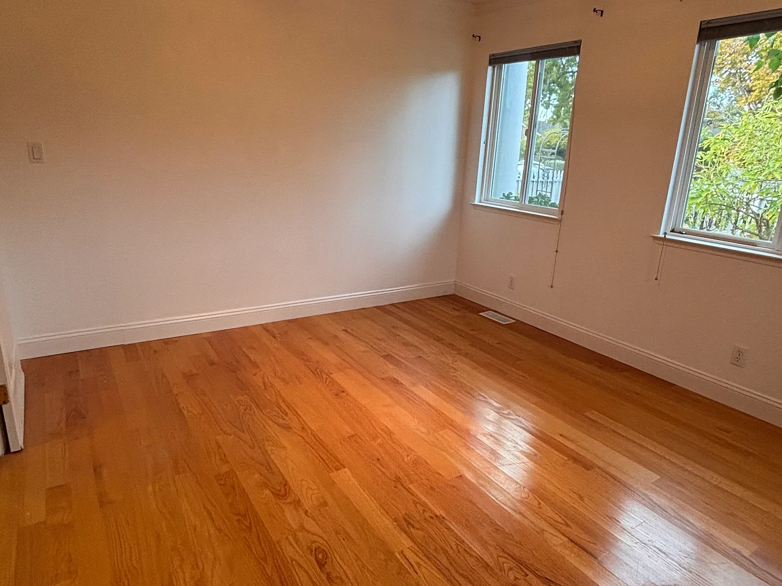 2 bed, 670 sqft, $3,500 — Photo 2