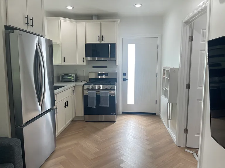 6908 Royer Ave #6910 — Photo 3