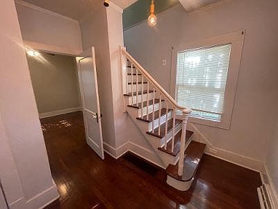 2nd image of 199 Antwerp Ave