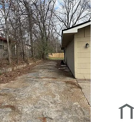 338 Queen Julianna Ln — Photo 10
