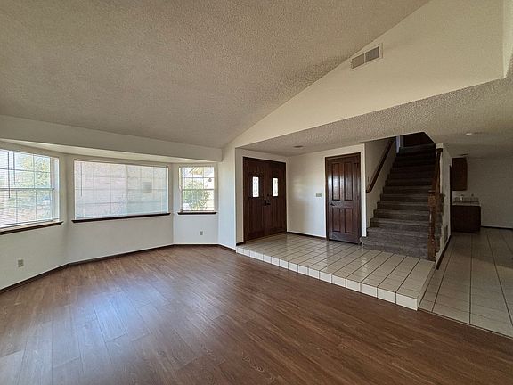 3rd image of 3320 Marilynn St