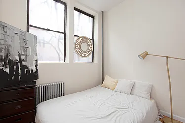 Rented by R New York