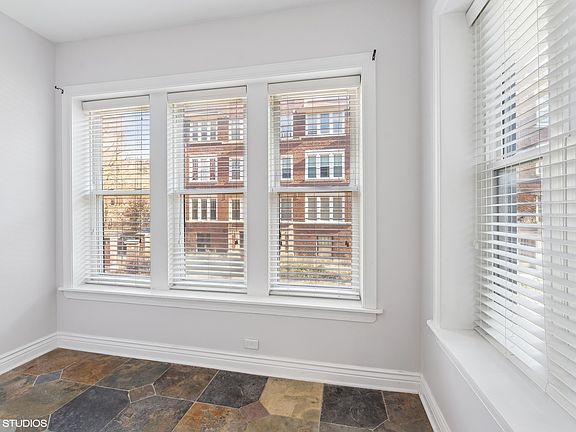 4th image of 1445 W Greenleaf Ave APT 1S