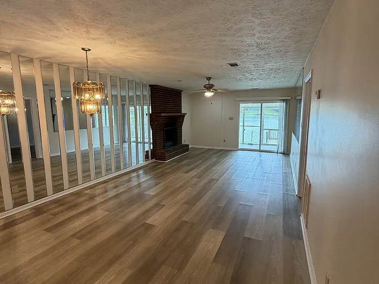 311 Leisure Lake Dr — Photo 2
