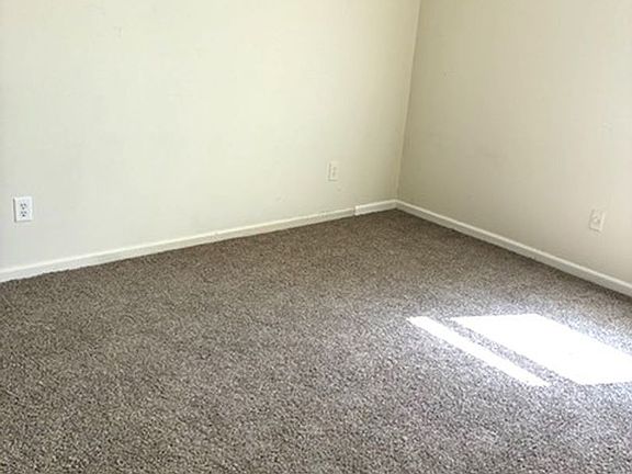 5th image of 621 24th St #B