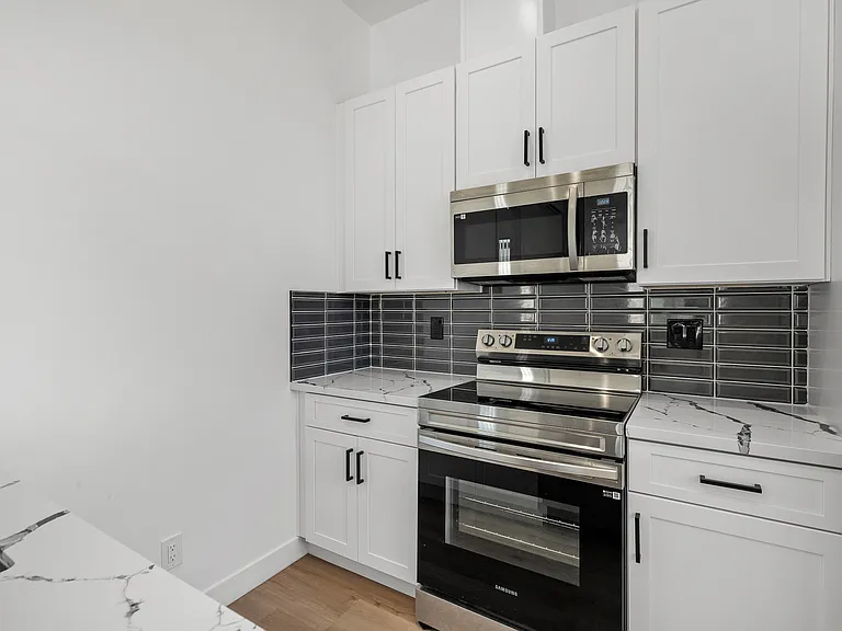 2872 Preece St #2 — Photo 5
