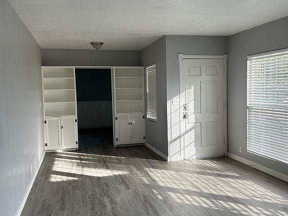 4th image of 44955 13th St W