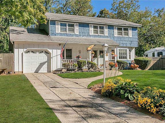 2nd image of 5 Dublin Ct