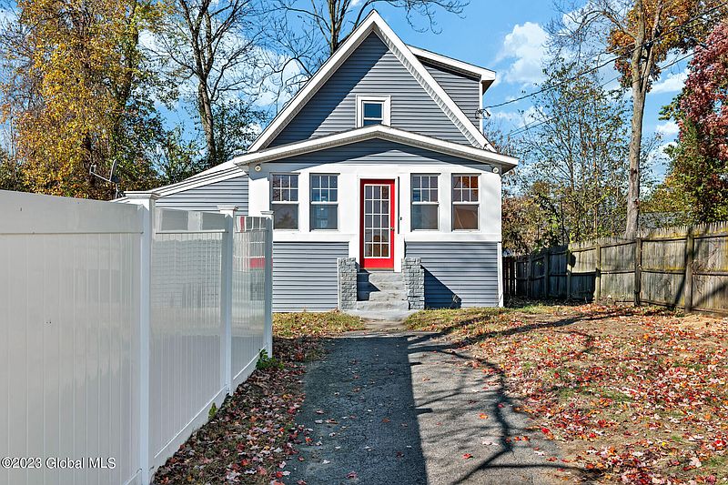 4th image of 20 Knapp Terrace