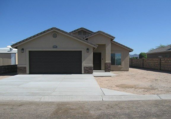 1st image of 13767 E 52nd Dr