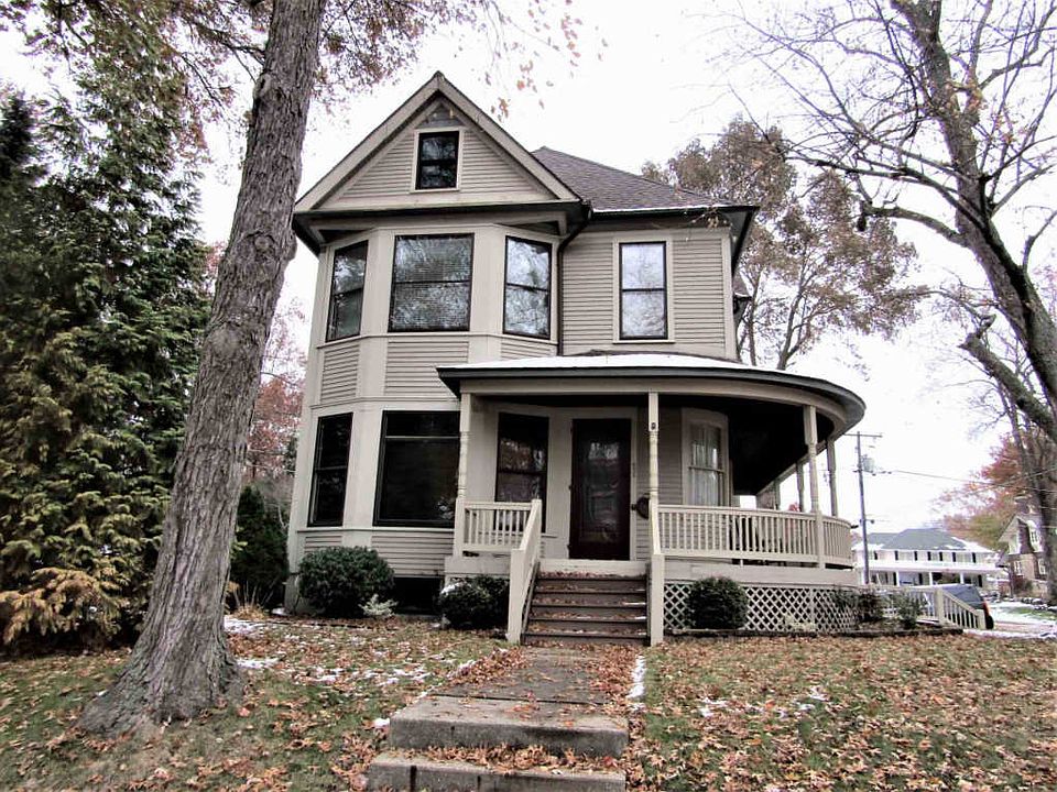 1st image of 632 Owen St