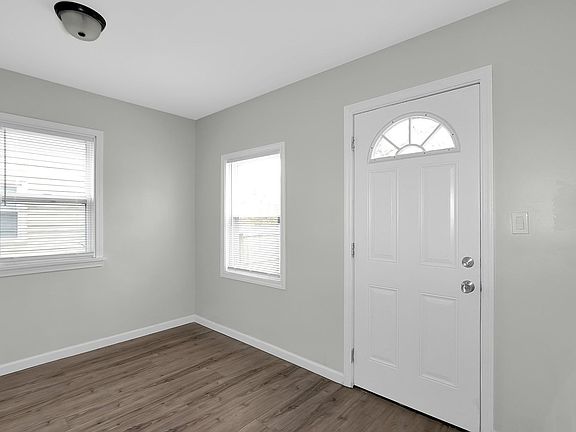 4th image of 1677-1679 E Whittier St #1677