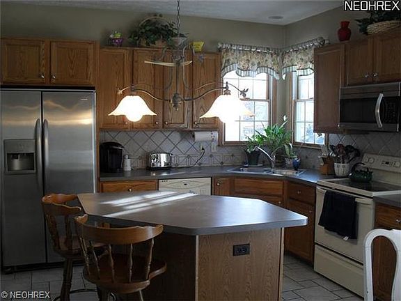 5th image of 8615 Forest View Dr