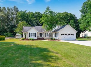 205 Heathwood Dr, Greenwood, SC 29649