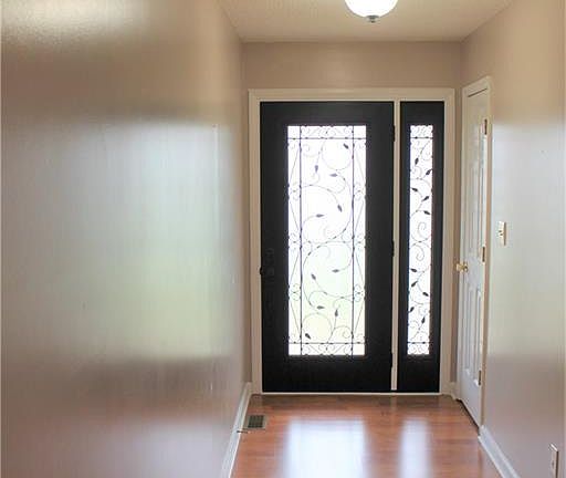 4th image of 124 Antler Dr