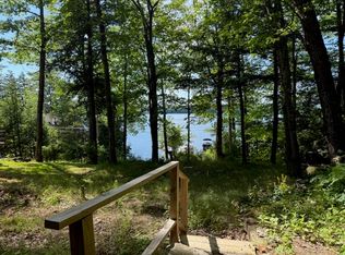 15 Savages Path, Manchester, ME 04351
