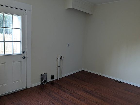 3rd image of 13 Lock St #B